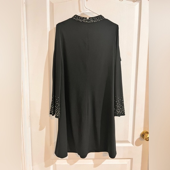 FINAL PRICE Jessica Howard Open Shoulder Dress - Picture 7 of 7